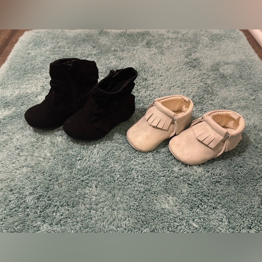 Baby toddler shoes lot - Carter’s moccasins size 3-6 mos and black boots size 3